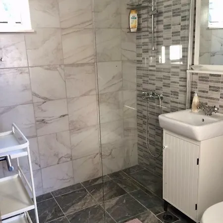 Luna Apartman *